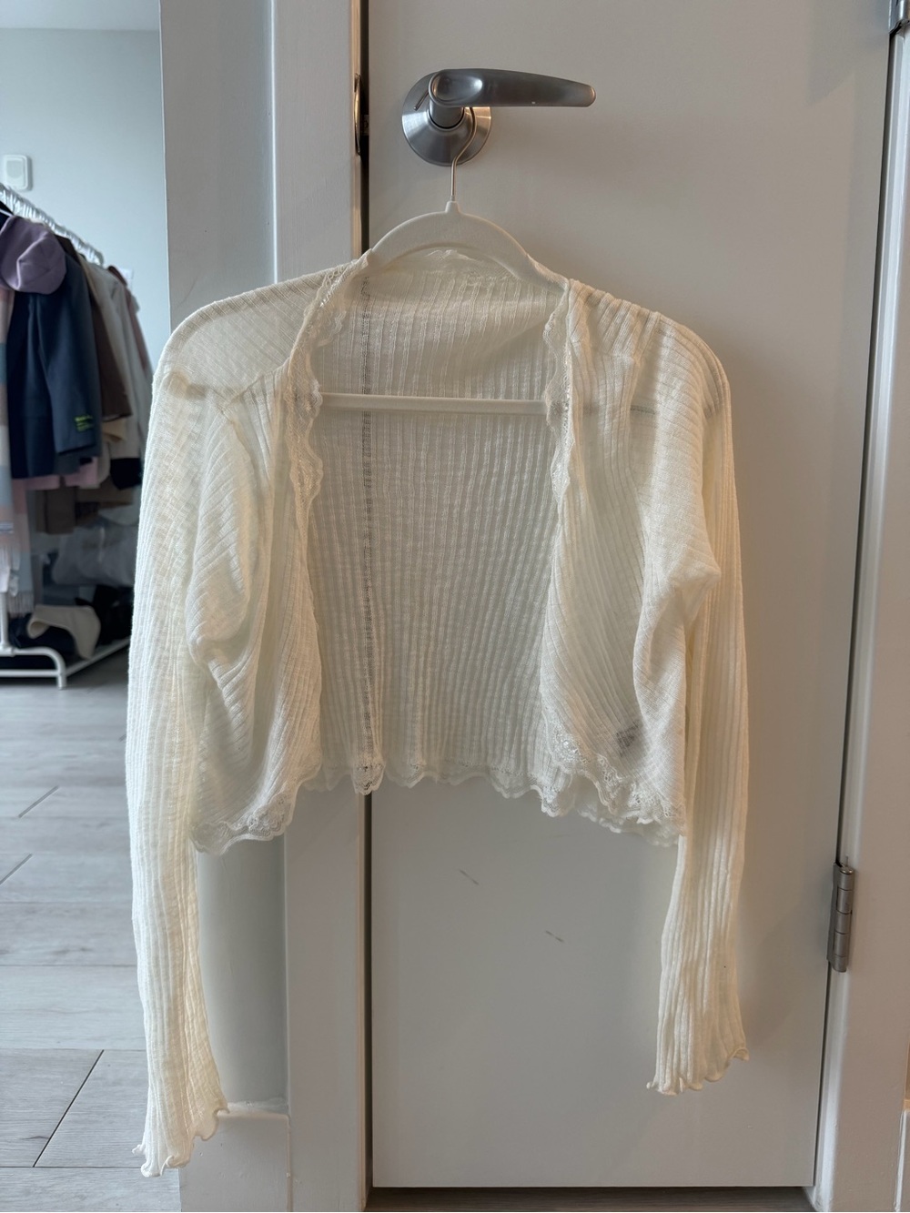 Lightweight Ivory Ribbed Cropped Cardigan